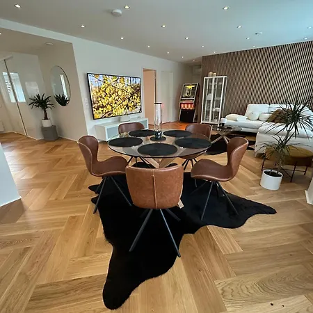 Kuriren Premium - Location And Sauna! Апартаменты *